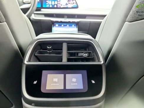 Used 2024 Lucid Air Touring AWD/4WD image 36