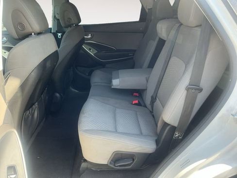 Used 2017 Hyundai Santa Fe SE AWD/4WD image 13