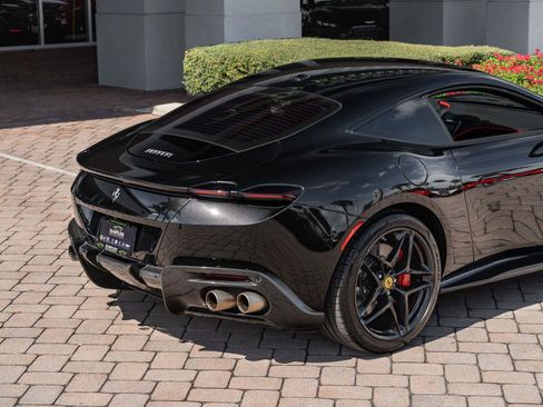 Used 2023 Ferrari Roma RWD image 4