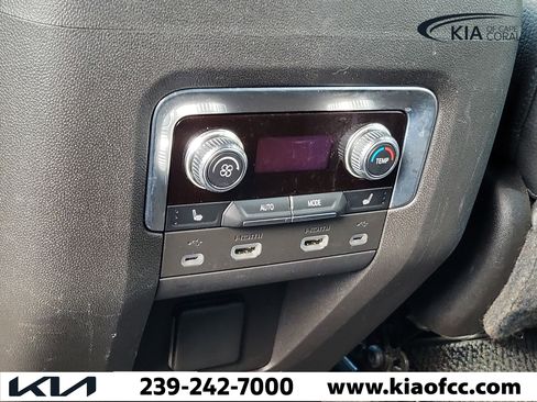 Used 2021 GMC Yukon XL Denali w/ Advanced Technology Package AWD/4WD image 19