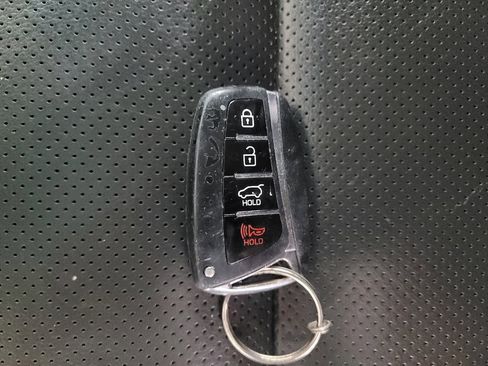 Used 2019 Hyundai Santa Fe XL SE w/ SE Premium Package 02 FWD image 32