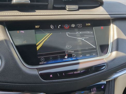 Used 2019 Cadillac XT5 Luxury AWD/4WD image 17