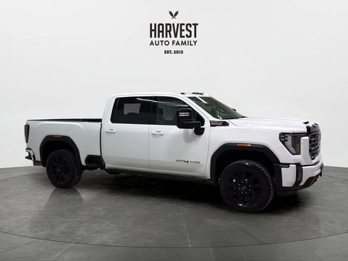 Used 2024 GMC Sierra 2500 AT4 w/ AT4 Premium Plus Package AWD/4WD image 9