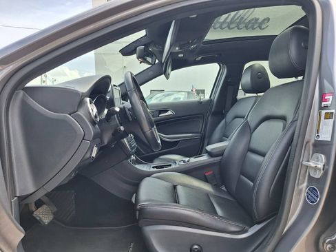 Used 2017 Mercedes-Benz GLA 250 image 13