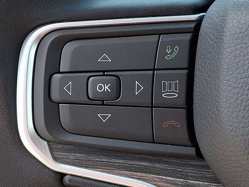 Used 2024 Jeep Wagoneer Series III AWD/4WD image 21