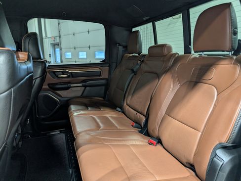 Used 2021 RAM 1500 Limited w/ Body Color Bumper Group AWD/4WD image 18