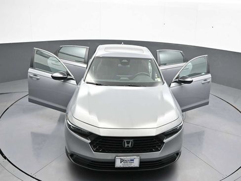 Used 2024 Honda Accord Sport image 32