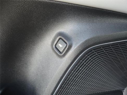 Certified 2025 Acura MDX SH-AWD w/Tech image 17