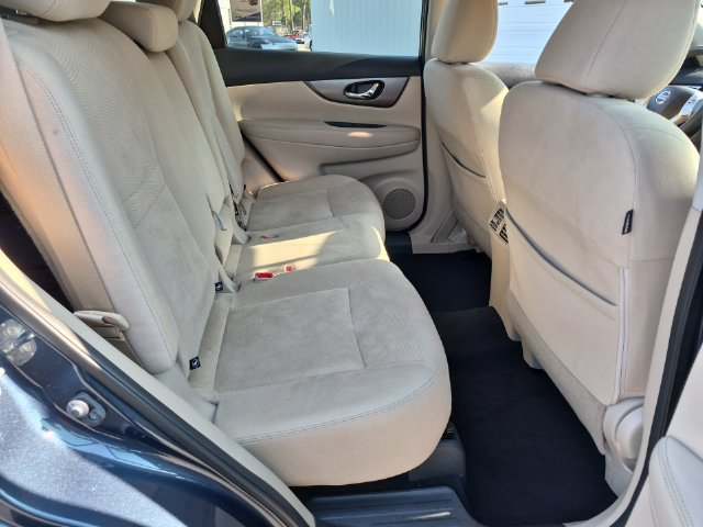 Used 2016 Nissan Rogue SV w/ SV Premium Package FWD image 34
