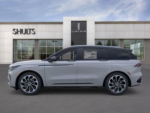 New 2026 Lincoln Nautilus Reserve image 3