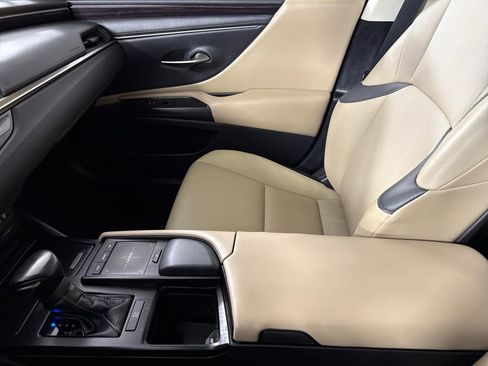 Used 2021 Lexus ES 350 350 w/ Premium Package image 22