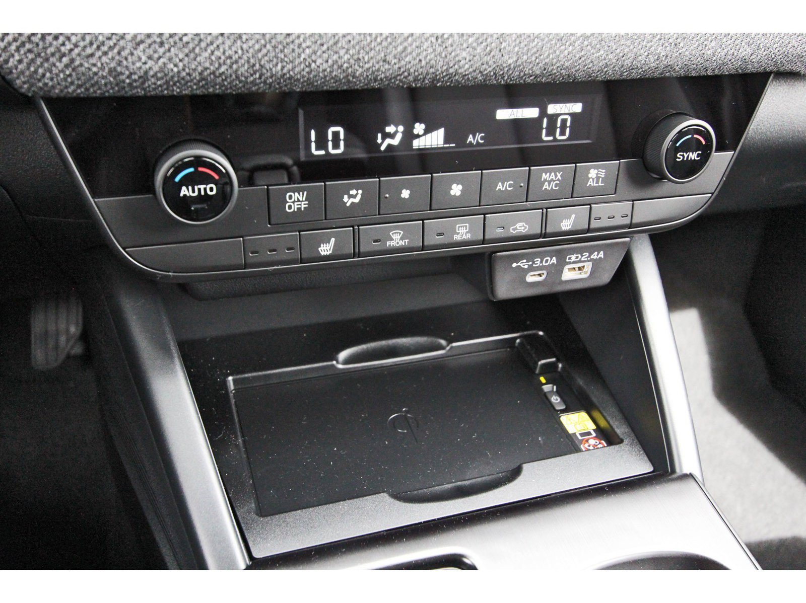 Used 2026 Subaru Outback Premium AWD/4WD image 23
