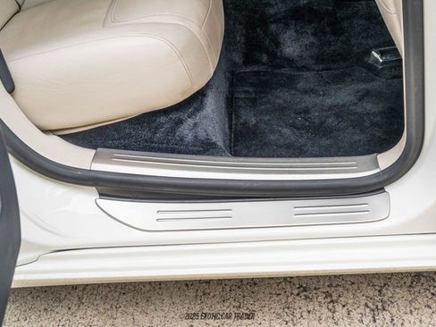 Used 2015 Rolls-Royce Ghost image 91