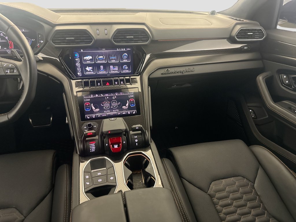 Used 2024 Lamborghini Urus S AWD/4WD image 25