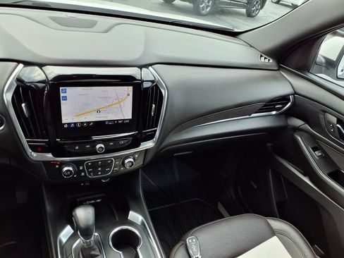 Used 2023 Chevrolet Traverse High Country w/ LPO, Floor Liner Package FWD image 4