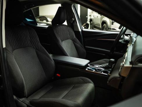 Used 2025 Toyota Camry LE w/ Convenience Package image 14