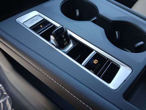 New 2026 Volkswagen Atlas Cross Sport SE image 22