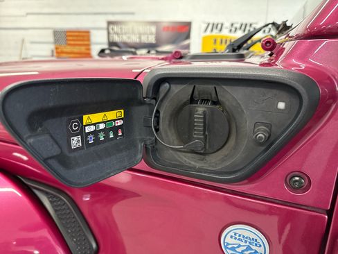 Used 2021 Jeep Wrangler Unlimited Sahara w/ Cold Weather Group image 95