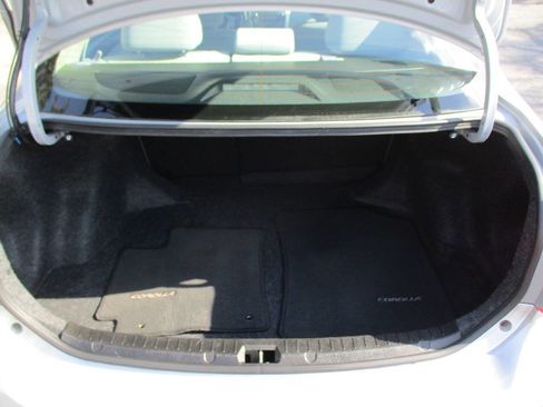 Used 2011 Toyota Corolla LE image 27