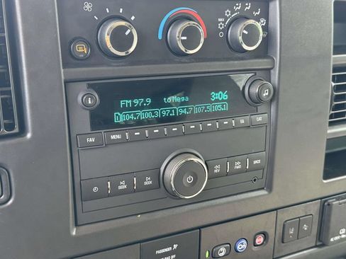 Used 2025 Chevrolet Express 3500 LT w/ LT Preferred Equipment Group RWD image 27