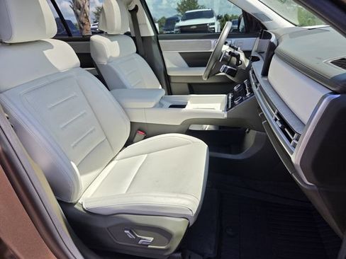 Used 2025 Hyundai Santa Fe Calligraphy FWD image 17