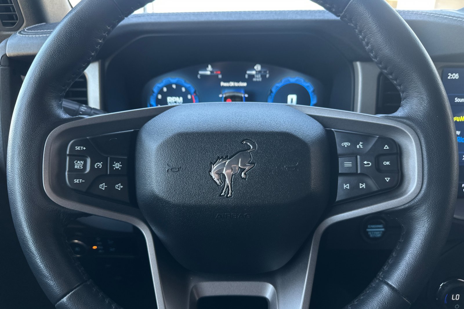 Used 2025 Ford Bronco Outer Banks AWD/4WD image 24