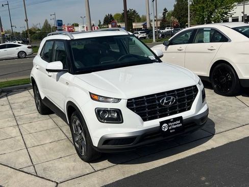 New 2026 Hyundai Venue SEL FWD image 3