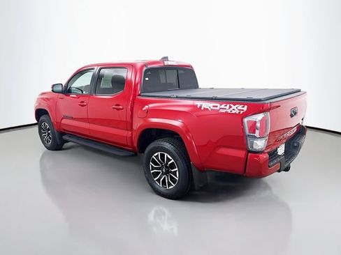 Used 2022 Toyota Tacoma TRD Sport AWD/4WD image 5