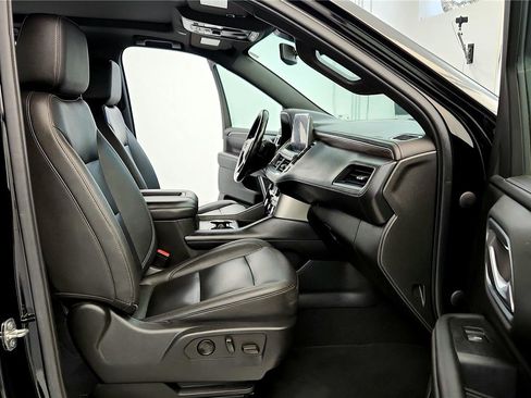 Used 2022 Chevrolet Tahoe LT w/ Luxury Package image 29