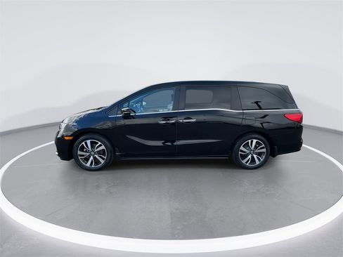 Certified 2024 Honda Odyssey Touring image 7