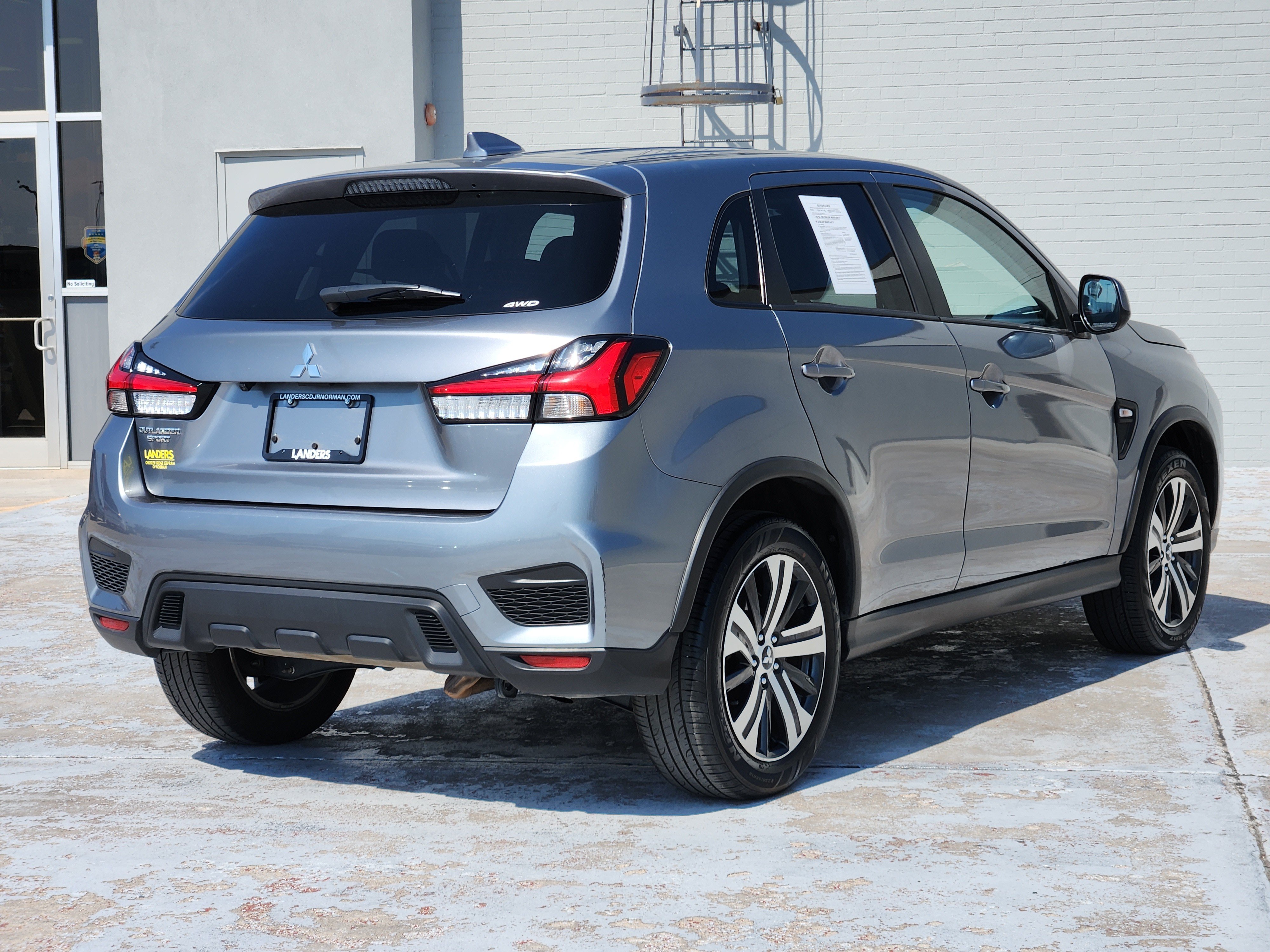 Used 2025 Mitsubishi Outlander Sport ES AWD/4WD image 8