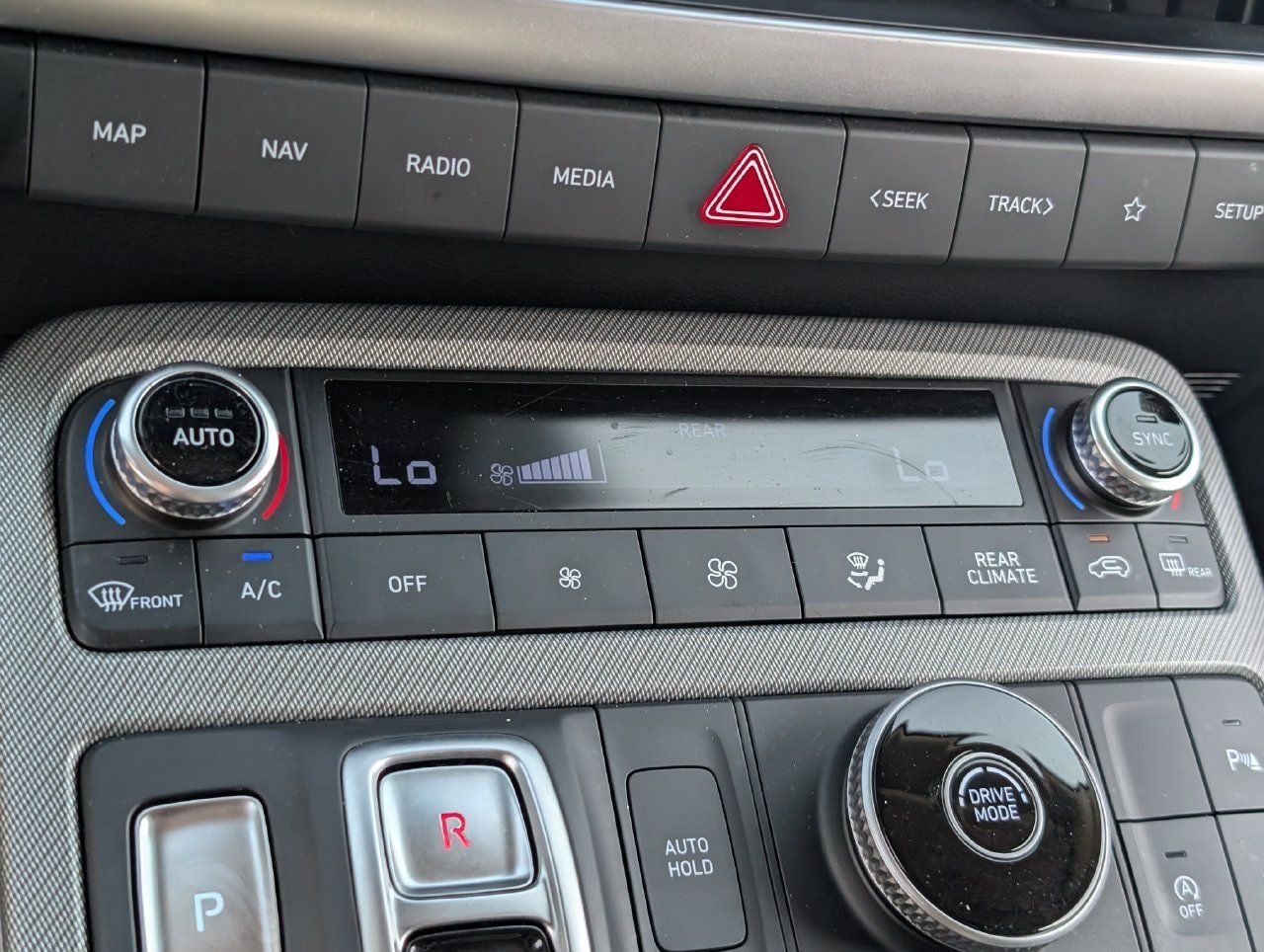 Used 2025 Hyundai Palisade SEL FWD image 19