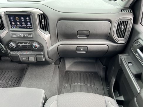 Used 2026 Chevrolet Silverado 1500 Custom AWD/4WD image 32
