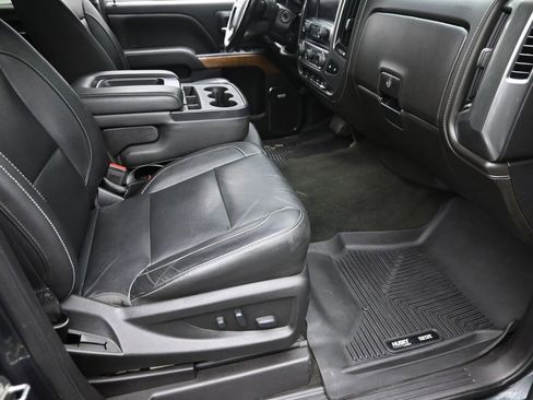 Used 2018 Chevrolet Silverado 1500 LTZ w/ Sport Package image 7