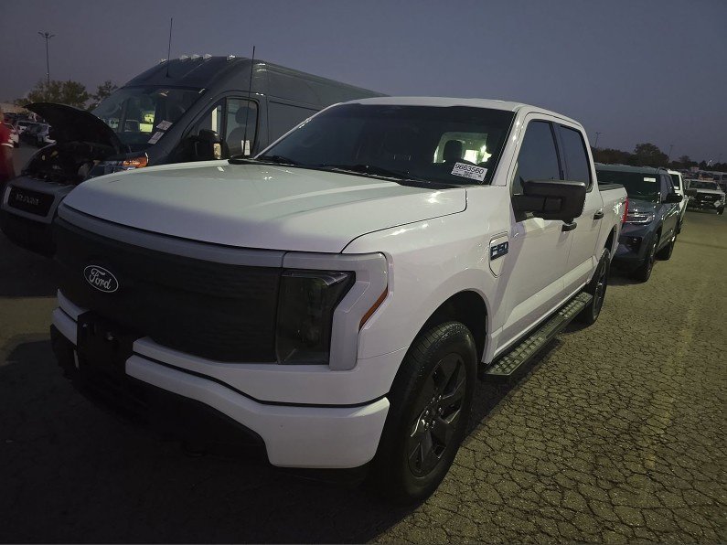 Used 2024 Ford F150 Lightning XLT w/ Max Trailer Tow Package AWD/4WD image 3