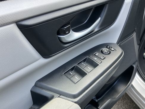 Used 2020 Honda CR-V LX image 15