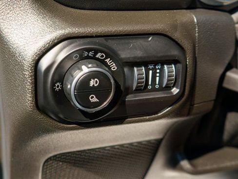 Used 2021 Jeep Gladiator Overland w/ Uconnect 4C Nav & Sound Group AWD/4WD image 18