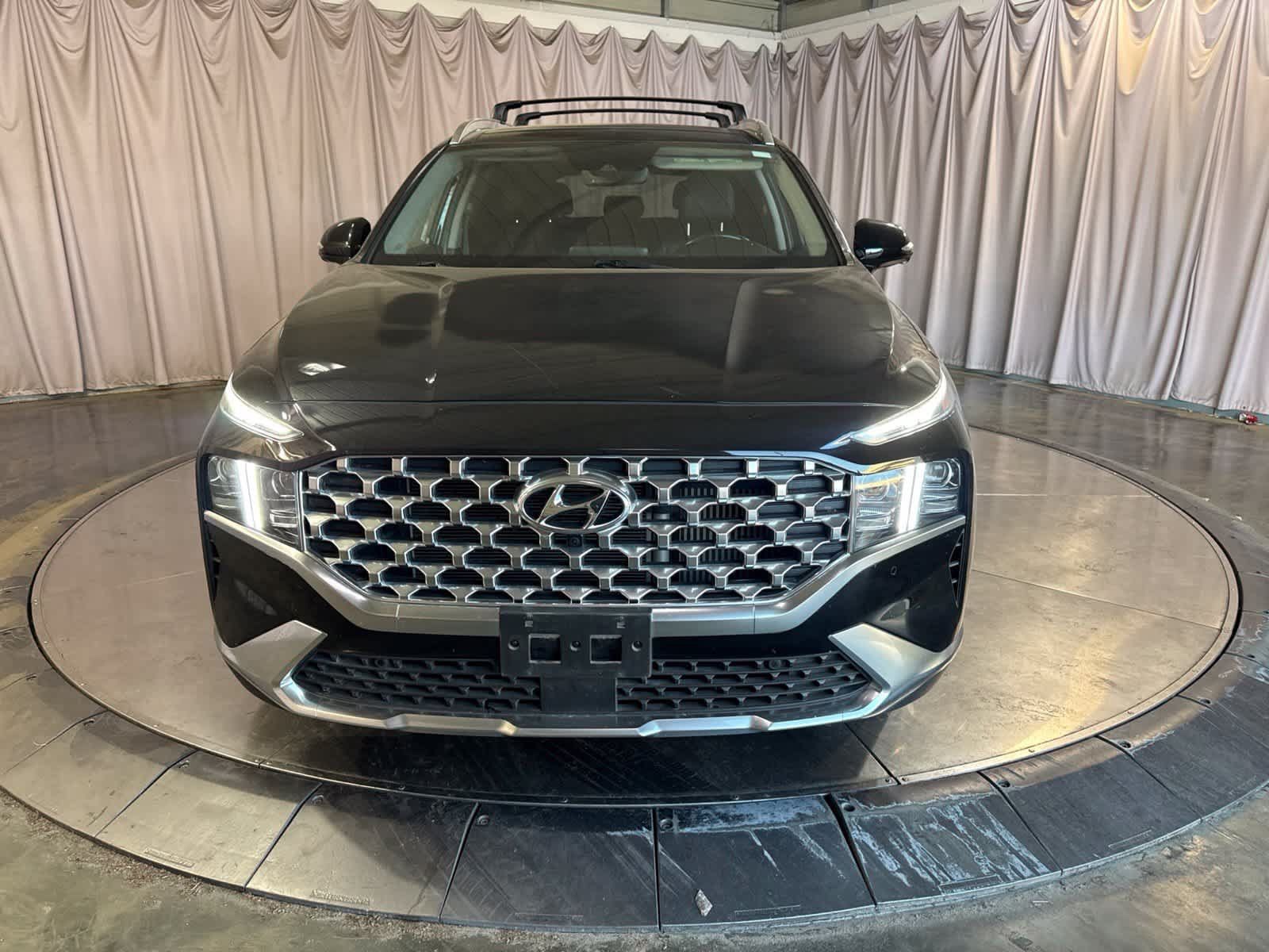 Used 2023 Hyundai Santa Fe Limited FWD image 2