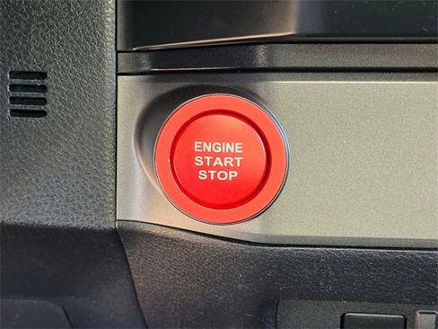 Used 2022 Toyota Tacoma TRD Off-Road w/ Technology Package image 32