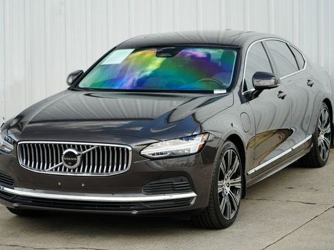 Used 2024 Volvo S90 T8 Ultimate image 48
