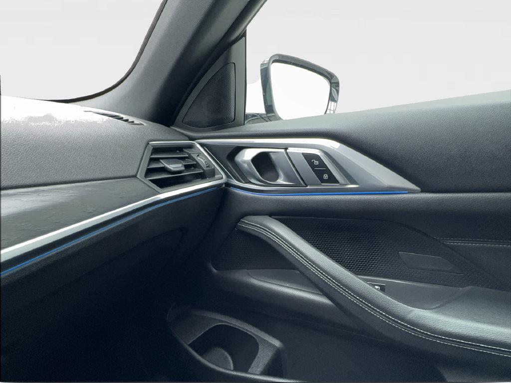 Used 2024 BMW 430i Convertible w/ Convenience Package RWD image 47