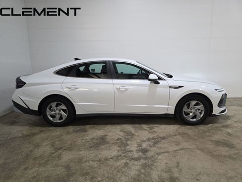 Used 2025 Hyundai Sonata SE image 4
