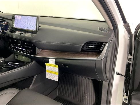 New 2026 Nissan Rogue Platinum w/ Platinum Premium Package AWD/4WD image 17