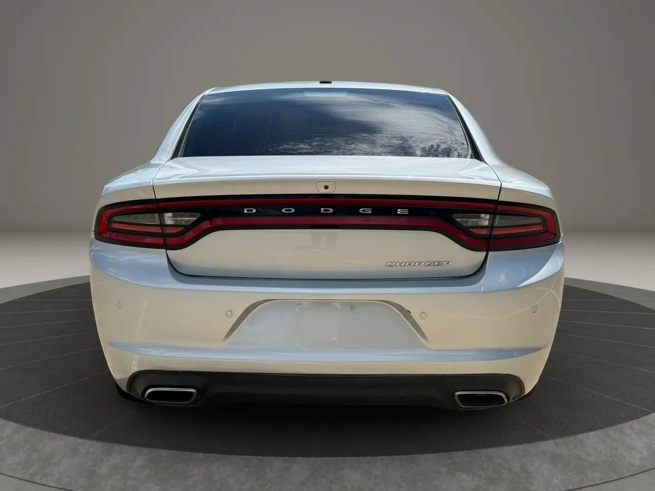 Used 2021 Dodge Charger SXT w/ Leather Interior Group RWD image 5