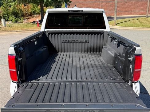 Used 2025 Toyota Tacoma 4x4 w/ TRD Off-Road Package image 20