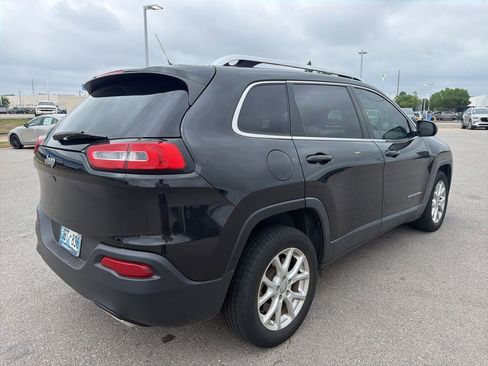 Used 2015 Jeep Cherokee Latitude w/ Comfort/Convenience Group FWD image 5