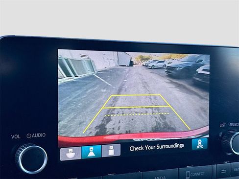 Used 2023 Honda Pilot Sport image 13