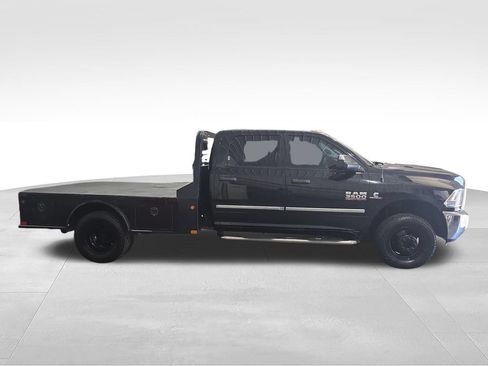 Used 2016 RAM 3500 Tradesman w/ Chrome Appearance Group AWD/4WD image 6