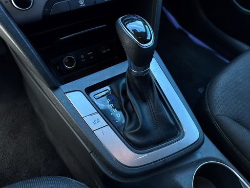 Used 2018 Hyundai Elantra SEL image 5