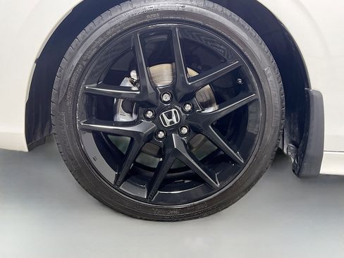 Used 2023 Honda Civic Sport image 14